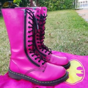 🔥HOT PINK Dr. Martens 14hole zip-up 9733